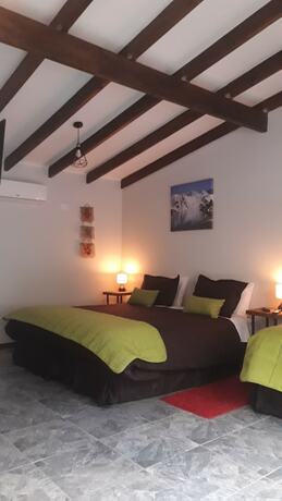 Imagen de la habitación del Hotel La Bella Durmiente. Foto 12