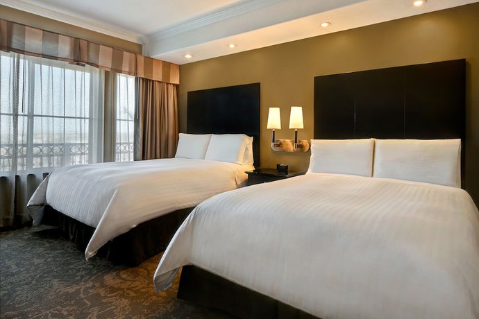 Imagen de la habitación del Hotel La Bellasera And Suites. Foto 2