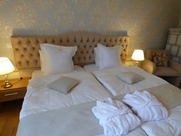 Imagen de la habitación del Hotel La Belle Croix. Foto 19
