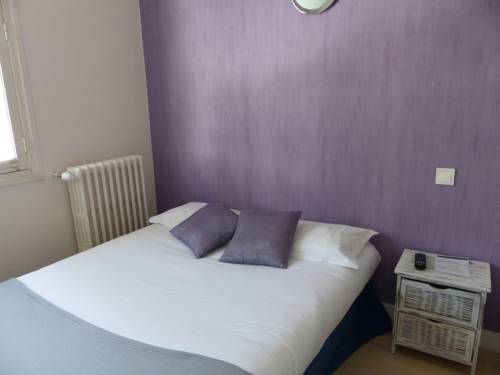 Imagen de la habitación del Hotel La Belle Etoile, Saint Nazaire. Foto 12