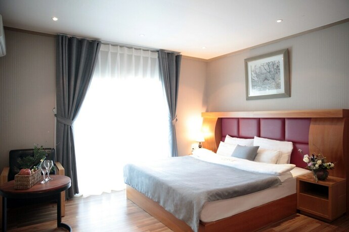 Imagen de la habitación del Hotel La Belle In Tongyeong. Foto 20