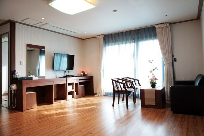 Imagen de la habitación del Hotel La Belle In Tongyeong. Foto 23