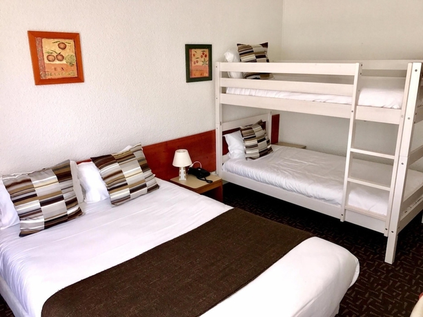 Imagen de la habitación del Hotel La Belle Poule. Foto 13