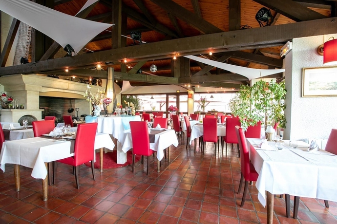 Imagen del bar/restaurante del Hotel La Belle Poule. Foto 3