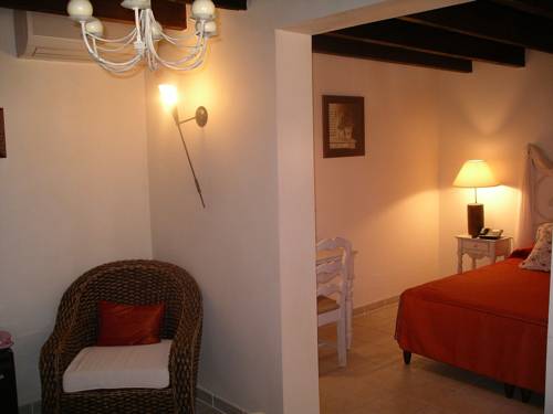 Imagen de la habitación del Hotel La Bergerie Du Cap. Foto 3