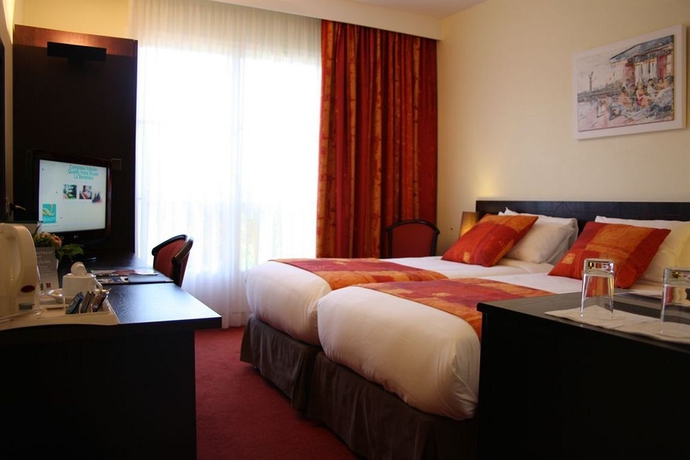 Imagen de la habitación del Hotel La Bertelière, The Originals Relais Rouen. Foto 6