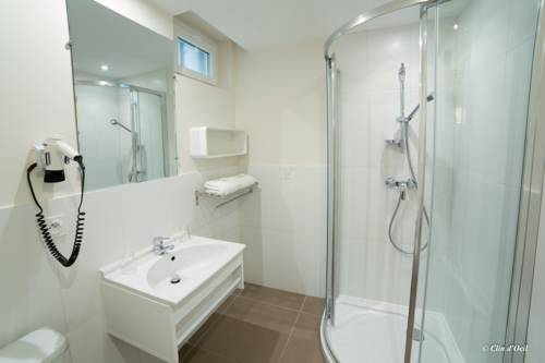 Imagen de la habitación del Hotel La Bienvenue. Foto 3