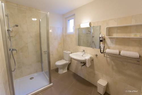 Imagen de la habitación del Hotel La Bienvenue. Foto 6
