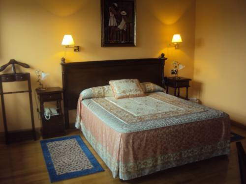 Imagen de la habitación del Hotel La Biesca Sebreñu. Foto 4