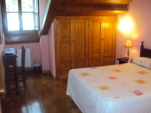 Imagen de la habitación del Hotel La Biesca Sebreñu. Foto 5