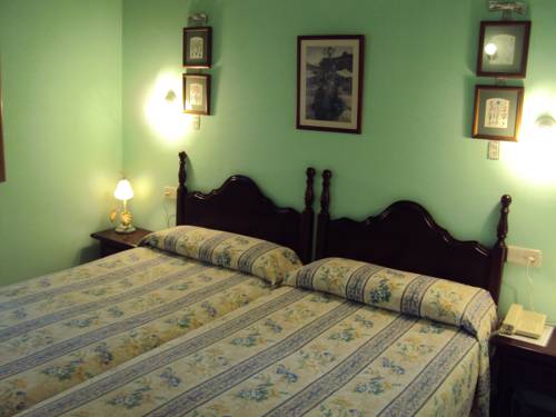 Imagen de la habitación del Hotel La Biesca Sebreñu. Foto 9