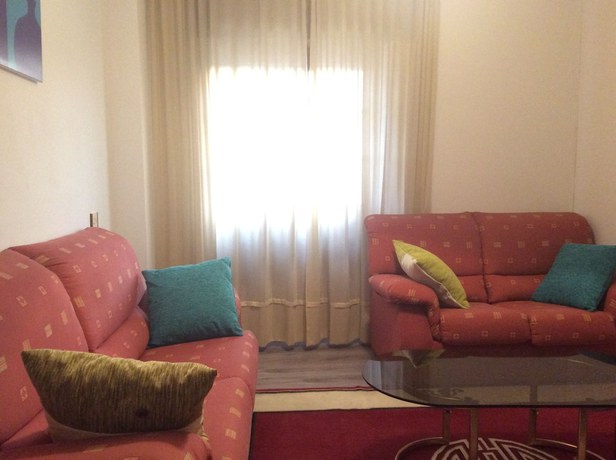 Imagen de la habitación del Hotel La Bilbaina. Foto 8