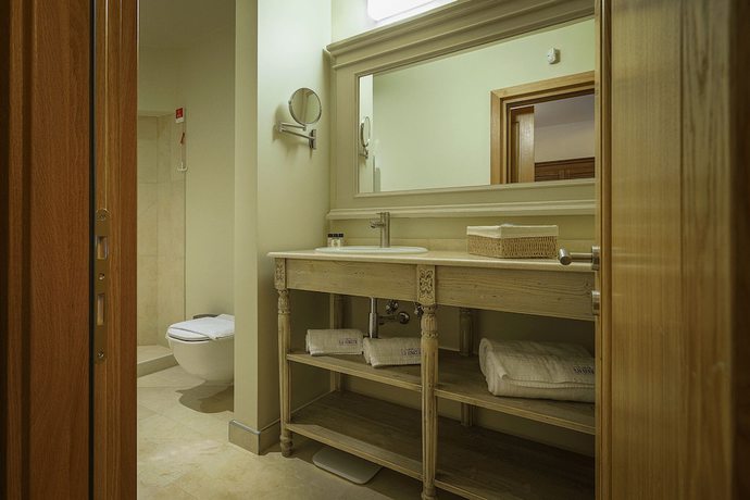 Imagen de la habitación del Hotel La Boheme, Bucarest. Foto 9