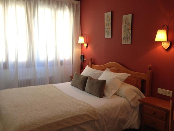 Imagen de la habitación del Hotel La Bonaigua. Foto 6