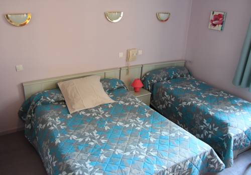 Imagen de la habitación del Hotel La Bonne Auberge, S&eacute;gny. Foto 5