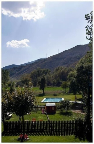 Imagen de la piscina del Hotel La Borda de Ritort. Foto 12