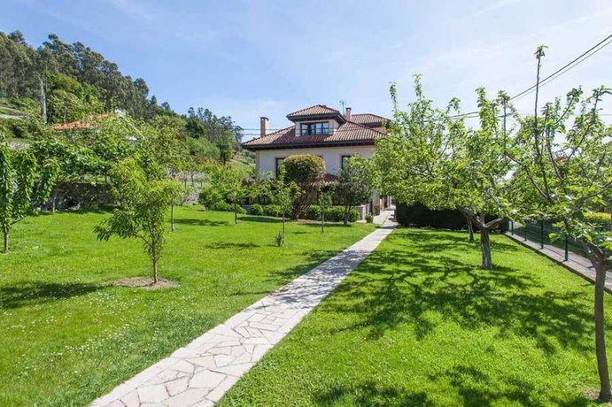 Imagen de los exteriores del Hotel La Boriza. Foto 11