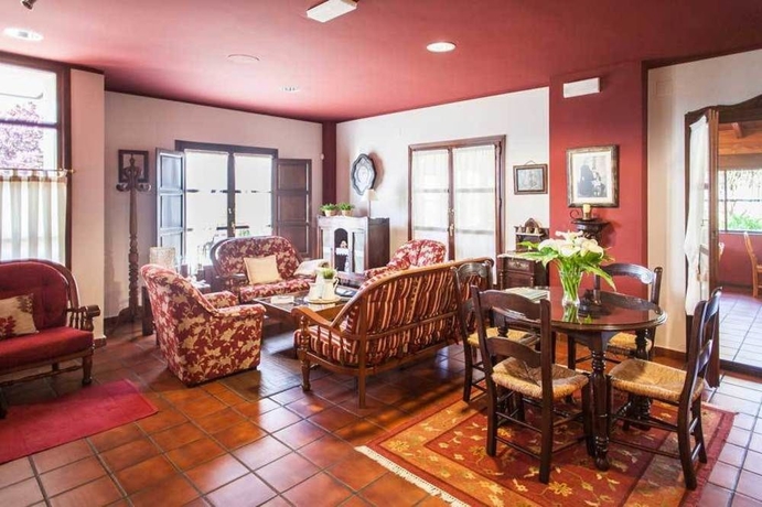 Imagen de los interiores del Hotel La Boriza. Foto 16