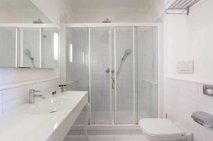 Imagen de la habitación del Hotel La Bougainville. Foto 11