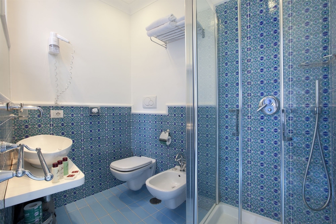 Imagen de la habitación del Hotel La Bougainville. Foto 13