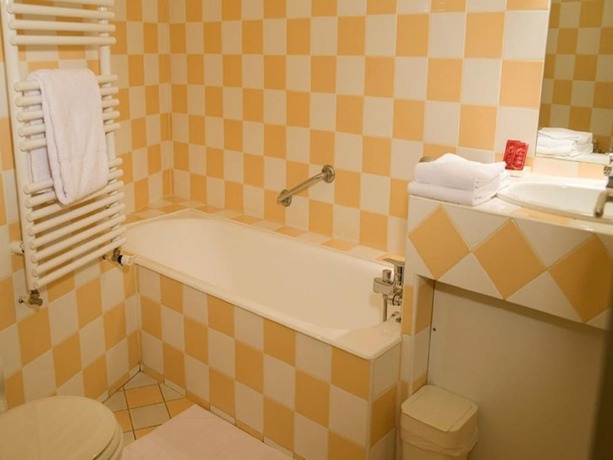 Imagen de la habitación del Hotel La Bougnate. Foto 13
