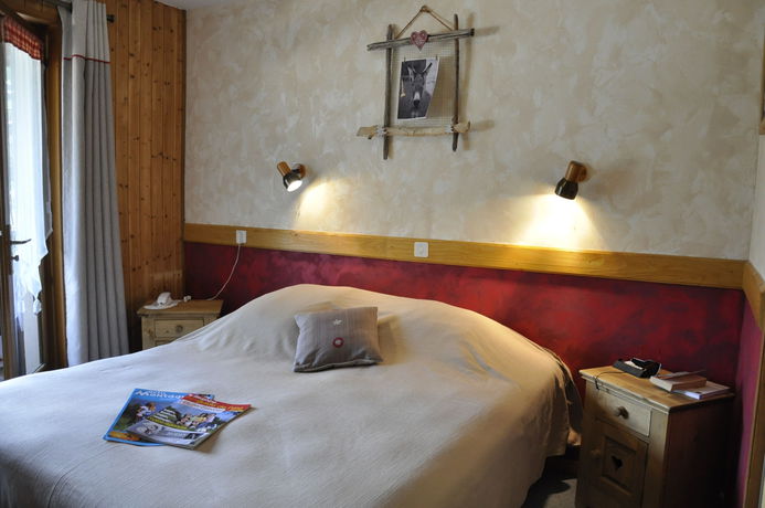 Imagen de la habitación del Hotel La Boule De Neige. Foto 15