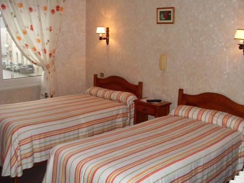 Imagen de la habitación del Hotel La Boule D'or. Foto 3