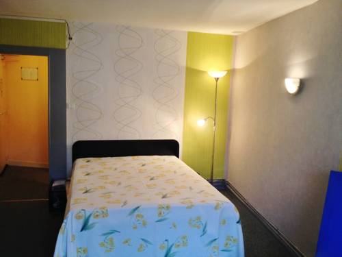 Imagen de la habitación del Hotel La Boule D'or. Foto 4