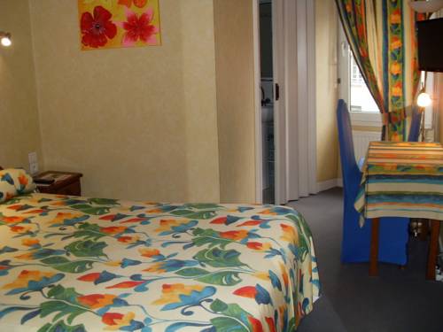 Imagen de la habitación del Hotel La Boule D'or. Foto 10