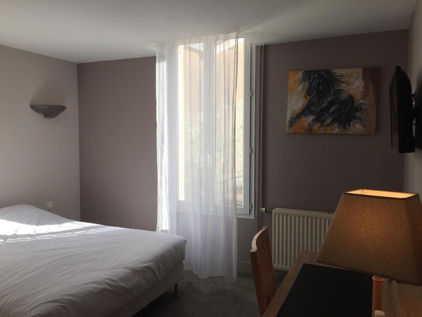 Imagen de la habitación del Hotel La Boule d\'Or. Foto 14