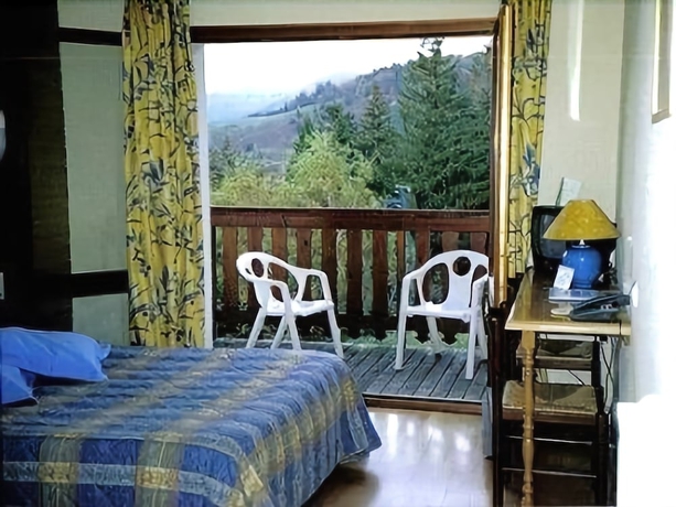 Imagen de la habitación del Hotel La Bouloie. Foto 3