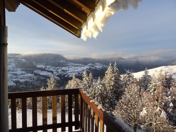 Imagen de la habitación del Hotel La Bouloie. Foto 14