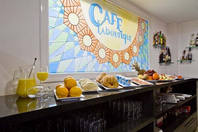 Imagen del bar/restaurante del Hotel La Boutique Puerta Osario. Foto 4