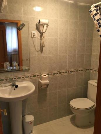 Imagen de la habitación del Hotel La Bra&ntilde;a. Foto 19