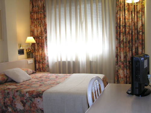 Imagen de la habitación del Hotel La Brañina. Foto 13