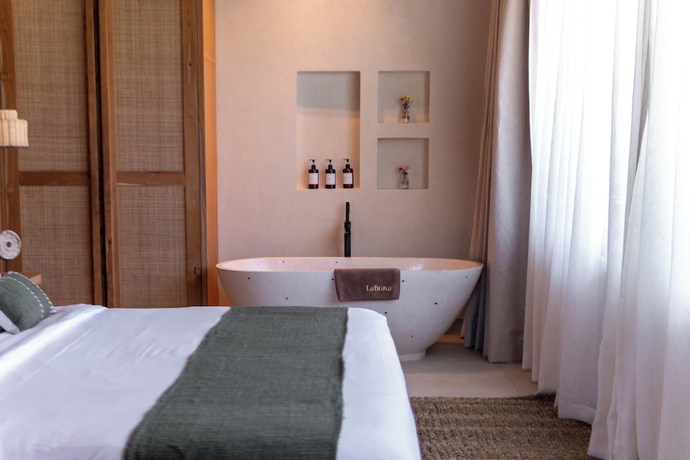 Imagen de la habitación del Hotel La Brava. Foto 9