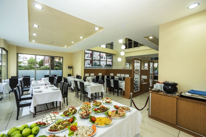 Imagen del bar/restaurante del Hotel La Brisa, Konyaalti beach. Foto 5