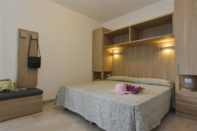 Imagen de la habitación del Hotel La Brunese. Foto 11