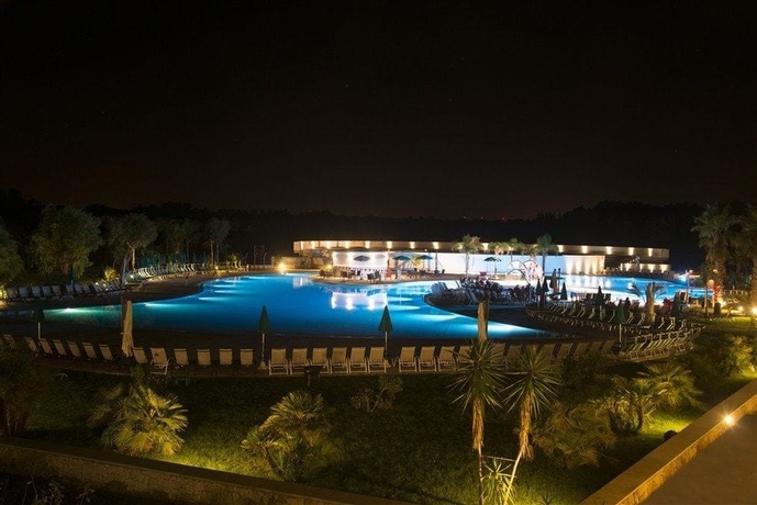 Imagen de la piscina del Hotel La Brunese. Foto 19