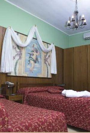 Imagen de la habitación del Hotel La Bussola, Laveno-Mombello. Foto 3