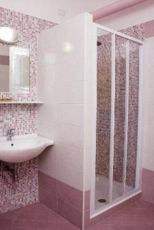 Imagen de la habitación del Hotel La Bussola, Laveno-Mombello. Foto 7