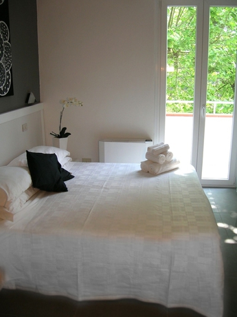 Imagen de la habitación del Hotel La Bussola, Marina di Massa. Foto 7