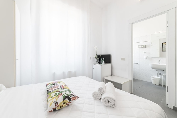 Imagen de la habitación del Hotel La Bussola, Marina di Massa. Foto 8