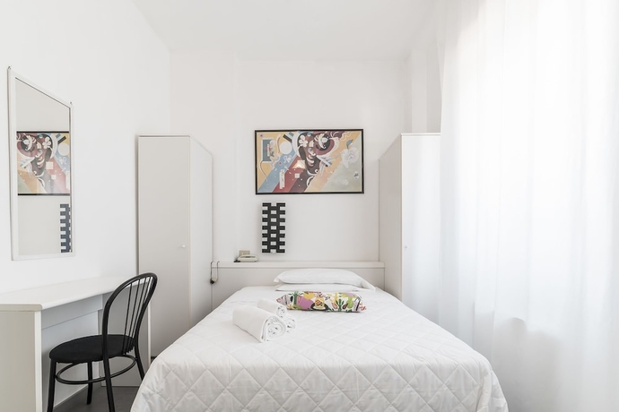 Imagen de la habitación del Hotel La Bussola, Marina di Massa. Foto 9