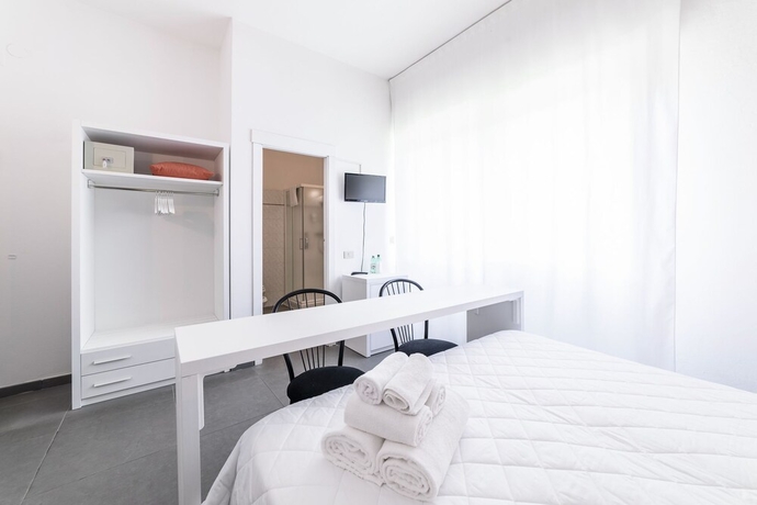 Imagen de la habitación del Hotel La Bussola, Marina di Massa. Foto 10