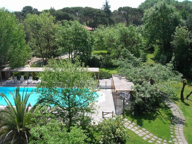 Imagen de la piscina del Hotel La Bussola, Marina di Massa. Foto 18