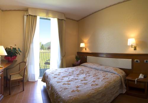 Imagen de la habitación del Hotel La Bussola, Orta San Giulio. Foto 7