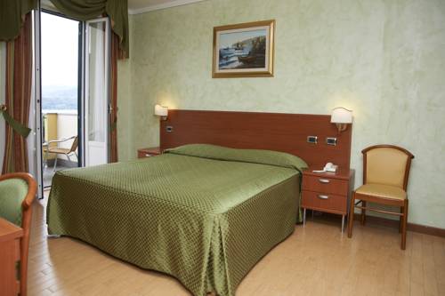 Imagen de la habitación del Hotel La Bussola, Orta San Giulio. Foto 10