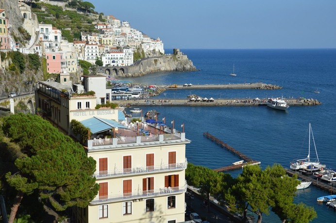 Imagen de los exteriores del Hotel La Bussola, Pogerola. Foto 10