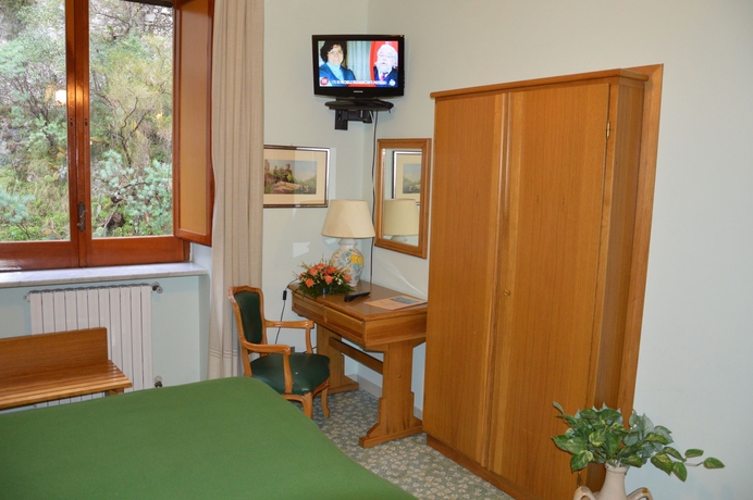 Imagen de la habitación del Hotel La Bussola, Pogerola. Foto 5